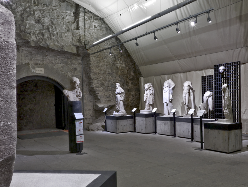 Veduta della sala C nel settore dedicato al teatro romano