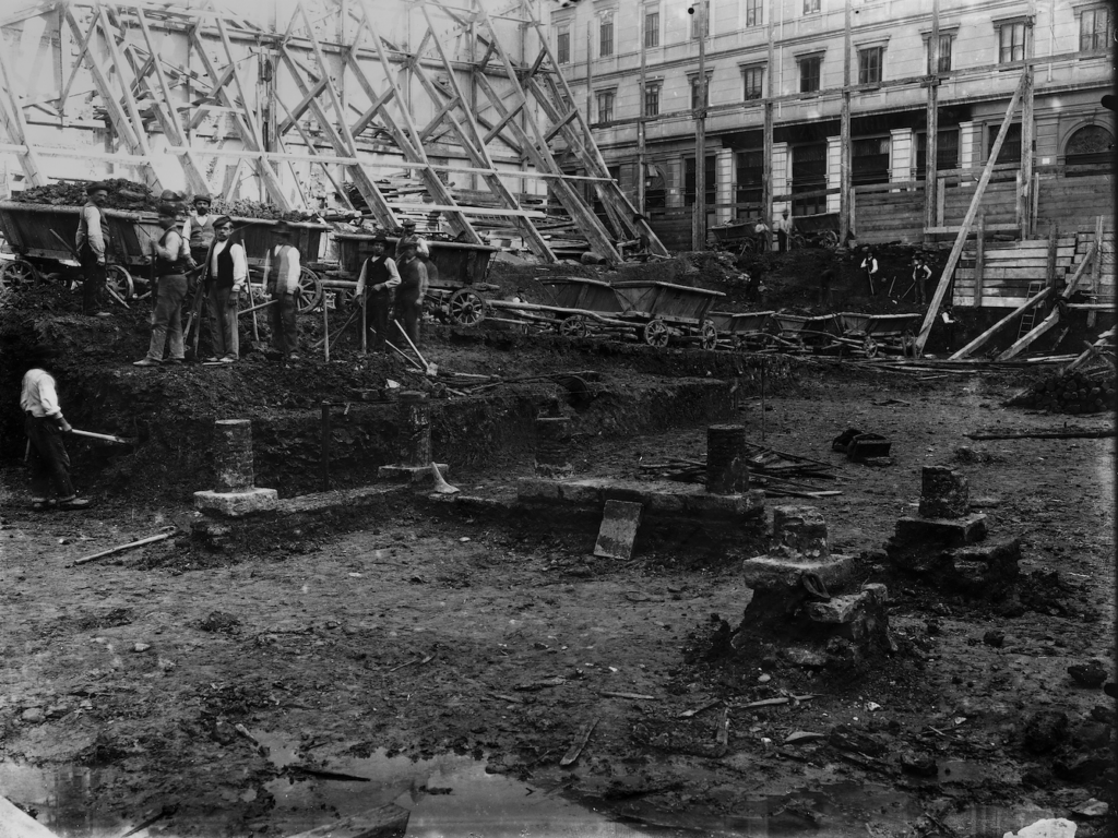 Lo scavo del tempio nel 1910
