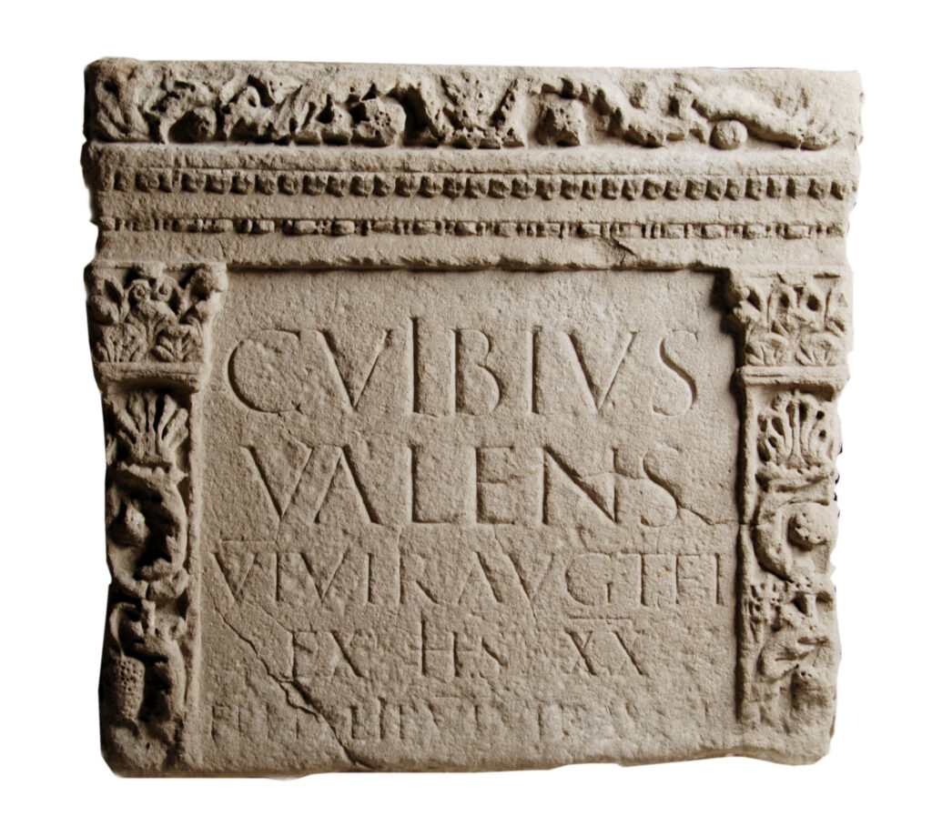 Epitafio del seviro Caius Vibius Valens